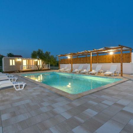 Bungalov Medanic - Private Pool Привлака Экстерьер фото