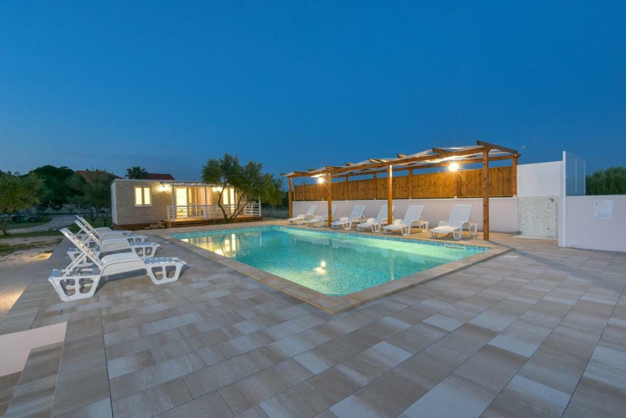 Bungalov Medanic - Private Pool Привлака Экстерьер фото
