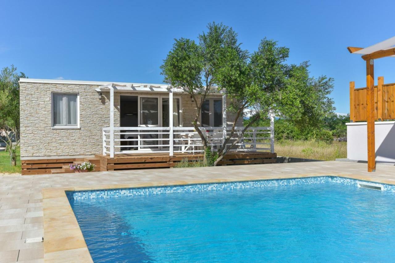 Bungalov Medanic - Private Pool Привлака Экстерьер фото